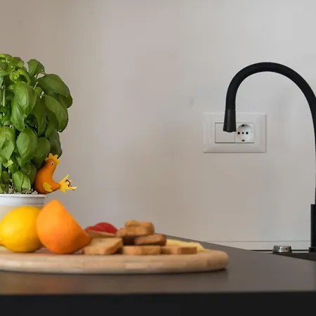 Luxury Citrin With Shared Pool Apartman