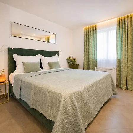 Apartman Luxury Citrin With Shared Pool Makarska