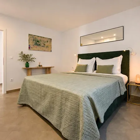 Luxury Citrin With Shared Pool Apartman *